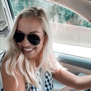 Meet your Posher, Jenna